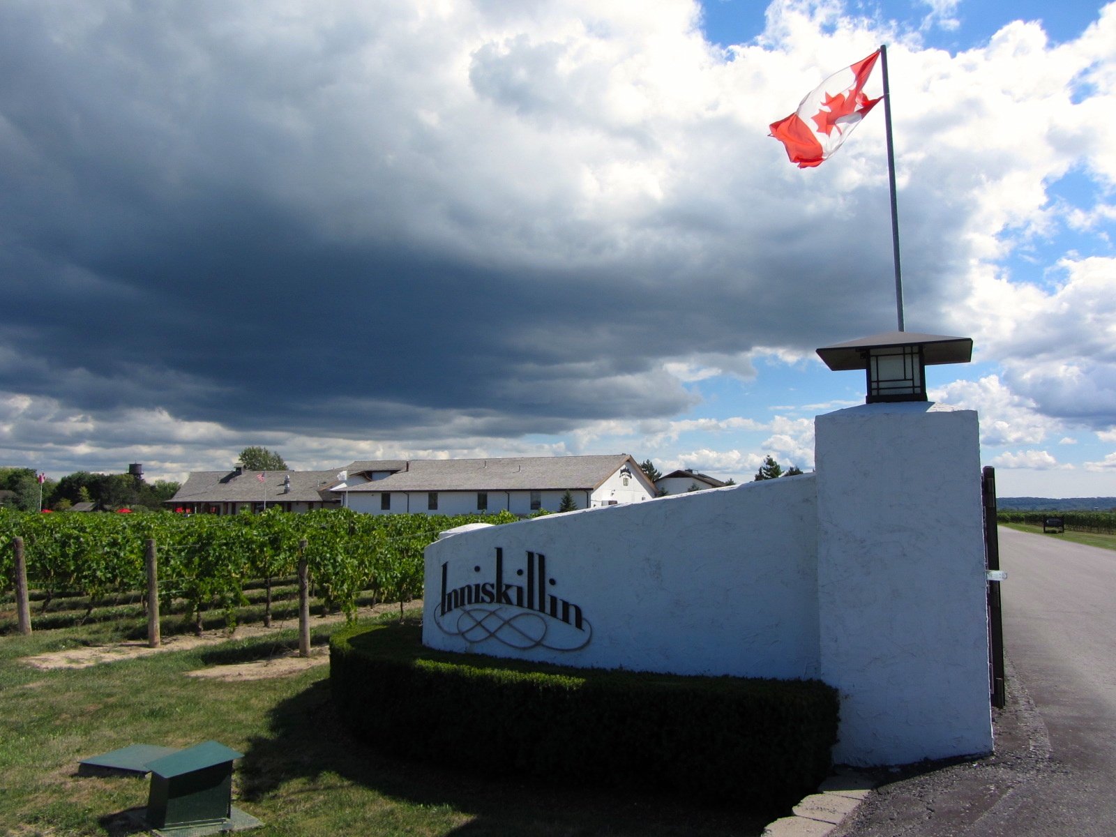 Niagara: Beyond the Falls scenery